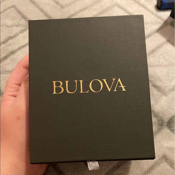 Womans Bulova rose gold watch - Picture 2 of 4
